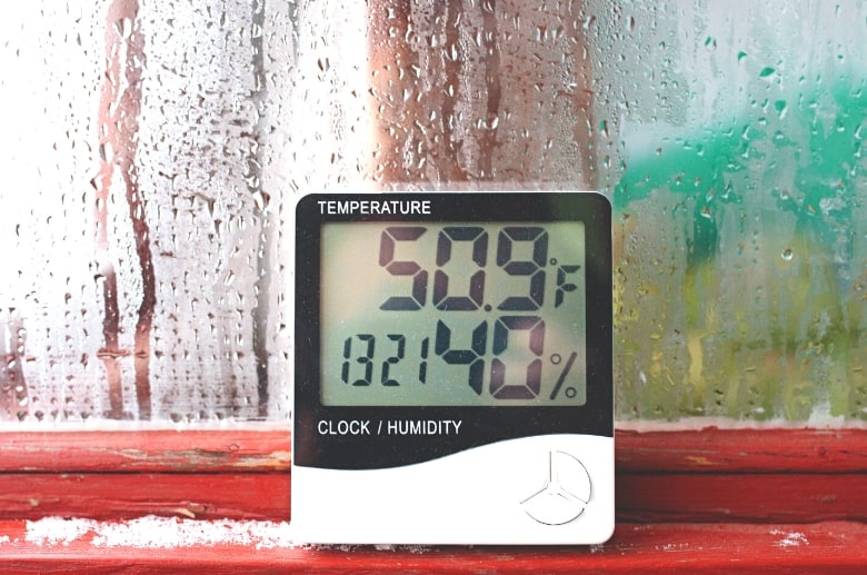 Thermometer display if there is too much moisture in garage
