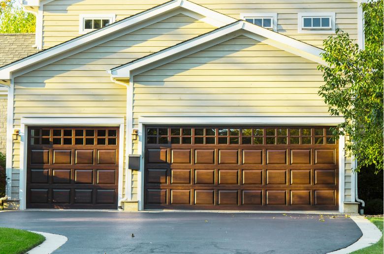 Short panel garage door